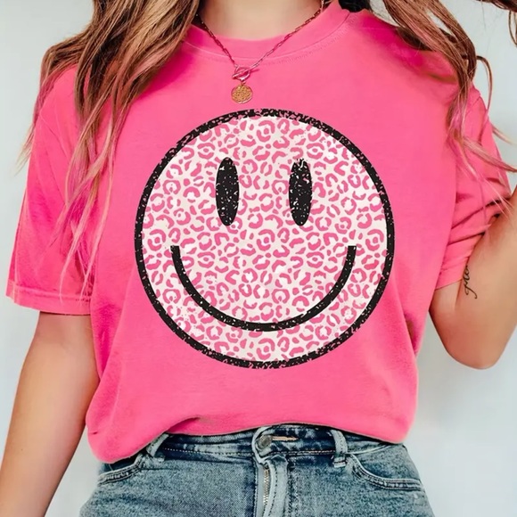 Smiley Face T-Shirt - Picture 2 of 3